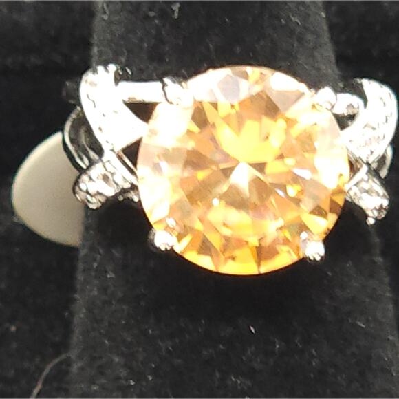 Round Cut Champagne Ring Gift Silver Cubic Zirconia Detail Women's Size 6 NWT - Picture 10 of 11